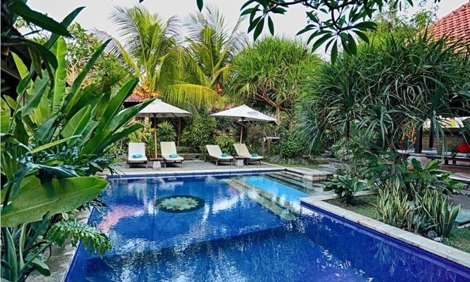 Pengosekan Villa | 3 BR Garden Pool Villa in Ubud with Breakfast, 5 Min from Monkey Forest