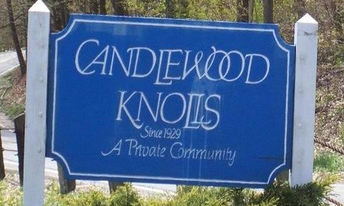 New Fairfield House | 3 BR Lake House in Gated Candlewood Lake Community