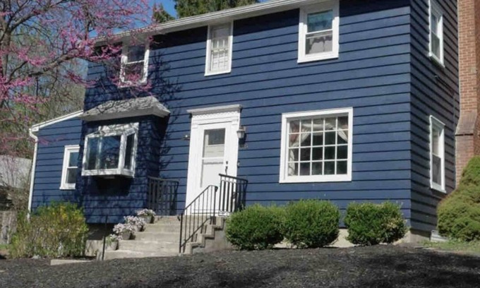 Eastside House | 3 BR near LeMoyne, SU, Hospitals