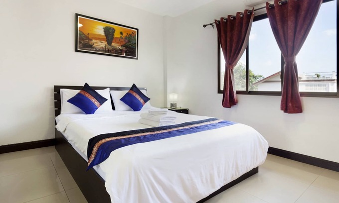 Chang Khlan House | 3 BR townhouse in Chiangmai city near old town and near bazaar