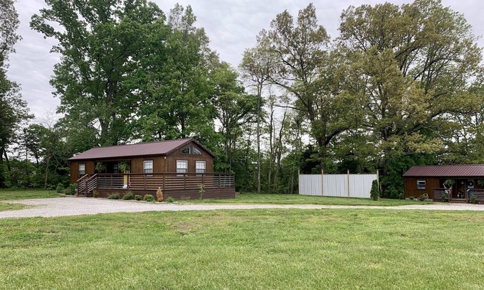 Marion Cabin | 3 Cabins | Pond | Near Lake Egypt | Sleep 13 Total