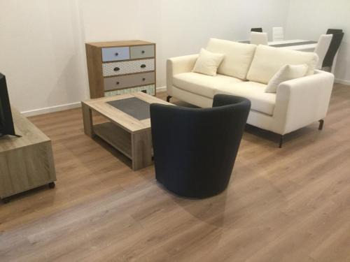 Clermont-Ferrand Apartment | 3 chambres en lit double, 6 personnes, dans appartement entièrement rénové, 70 m2 , WIFI,Climatisation, très calme , tout équipé,lit bébé