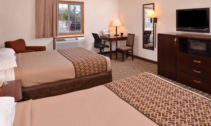 Atlantic Hotel | 3 Comfortable Rooms Near Iowa Western College w/Complimentary Breakfast