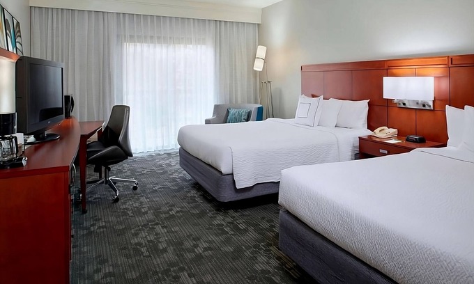 Waldron Hotel | 3 Convenient Units, Pleasant Stay, Near Zona Rosa Shopping Mall!