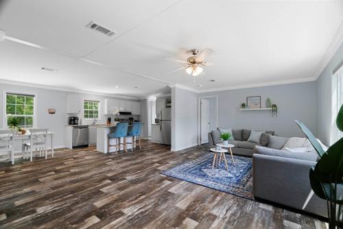 Moon Lake Estates House | 3 King Bedrooms - Beautiful New Port Richey