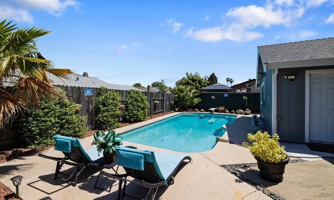 Sacramento House | #3 - Master BR with private bathroom in a house