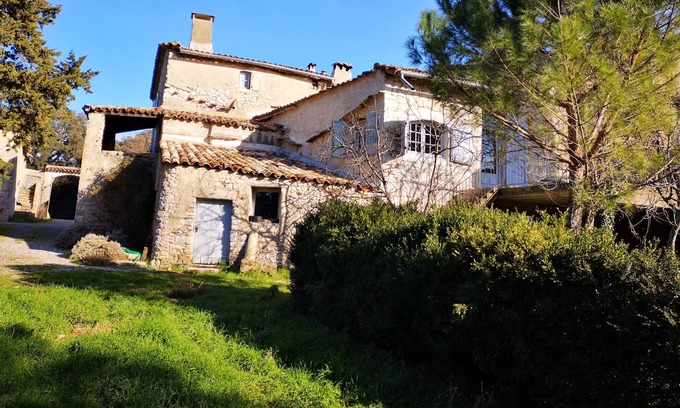 Conqueyrac House | 3 Merlettes: large family farmhouse, stone and nature - 13 people
