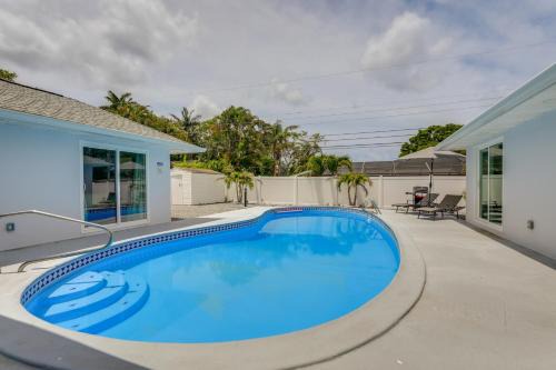Largo House | 3 Mi to Beach Modern Retreat in Largo!