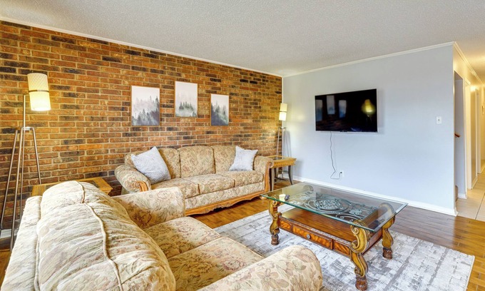 Fort Smith Condo | 3 Mi to Dtwn: Spacious Condo in Fort Smith