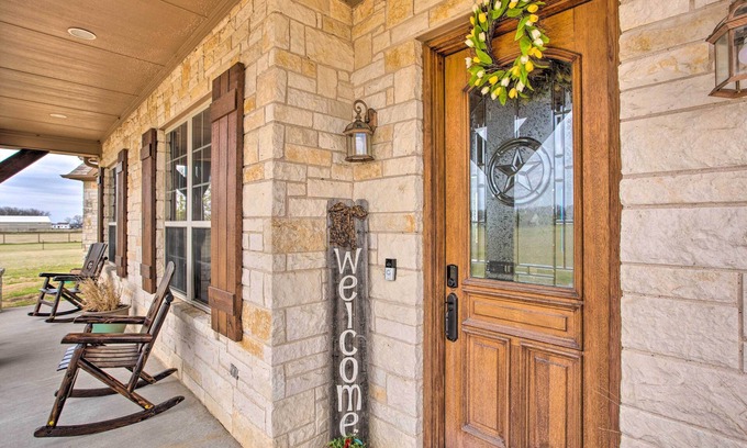 Weston House | < 3 Mi to Texas Tulips: Pilot Point Home w/Patio