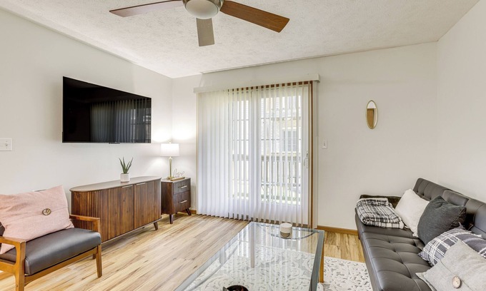 Morgantown Condo | 3 Mi to WVU: Condo w/Deck in Morgantown