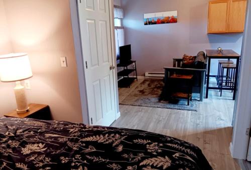 St Ignace Apartment | 3-Min Walk Ferry, Free Wi-Fi,Free Spacious Parking