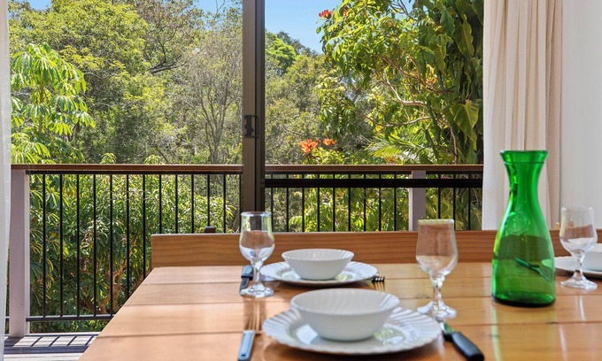 Valla Beach House | 3 MINUTE WALK TO BEACH from 'Ocean Whisper Retreat'