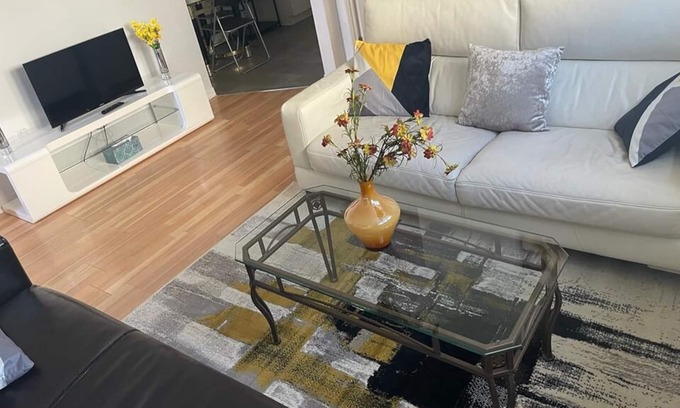 Hull Apartment | 3 minutes drive to Ottawa down town with car