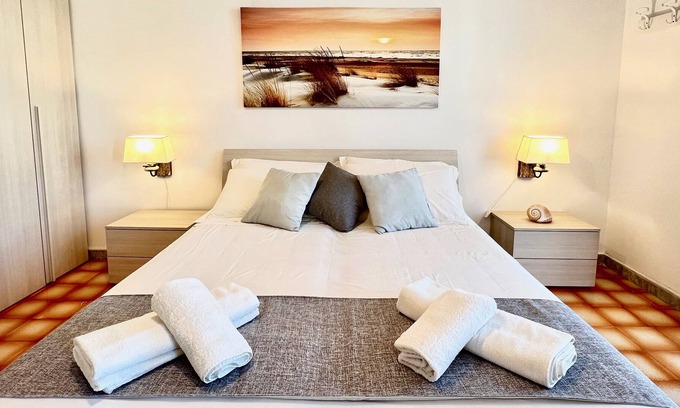 Rivabella Other | 3 minutes from the beach! Two bedrooms, courtyard and private garage!