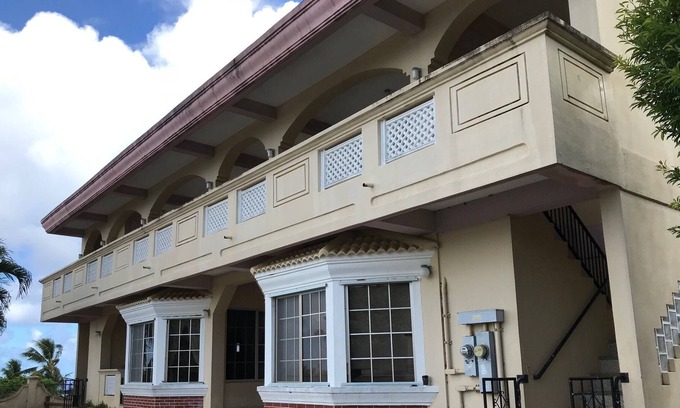 San Roque House | 3 Minutes to Beach, Ocean View Home in Quiet Neighborhood