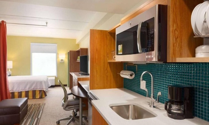 Newtonville Hotel | 3 Relaxing Units! Onsite Pool, Kitchen, Pets Allowed, Near Six Mile Waterworks