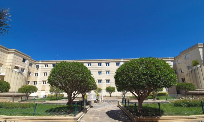 Antigone Apartment | 3 room air conditioned Antigone/Center with parking