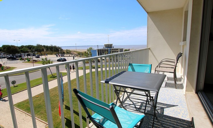 Saint-Brevin-l'Ocean Apartment | 3-room apartment in the center, sleeps 5, parking, beach 70m