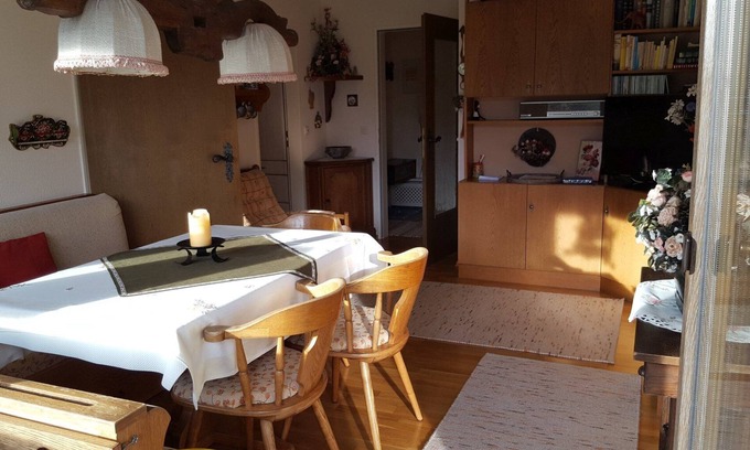 Obermaiselstein Apartment | 3-room apartment with a wonderful southwest-facing balcony and swimming pool/sauna