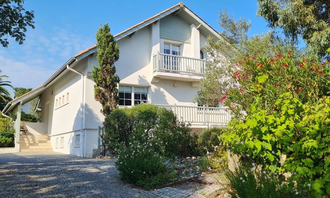 Anglet Apartment | 3-room apartment* in a beautiful Basque villa in Chiberta, walking distance to the beach
