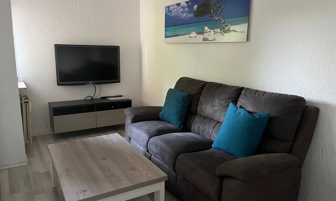 Neckarsulm Apartment | 3 Room Appartment (70 m2) with 2 Bedrooms, Balcony & Garage