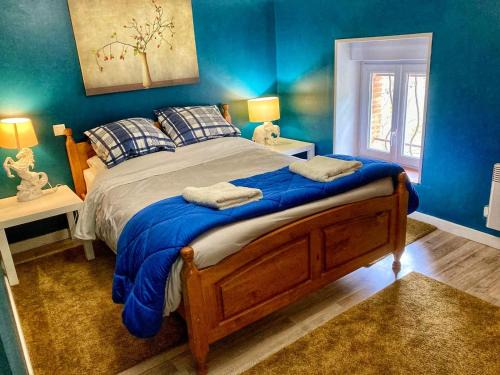 Lastours Apartment | 3 Star 3 bed Air Conditioned QUERTINEUX 100m to Historic 4 Cathar Châteaux Lastours access to a very Pretty Riverside Garden!