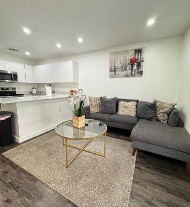 Peak's Suburban Addition Apartment | 3 STATE FAIR l DT Dallas l FIFA READY l Staycation 1Bd1Ba