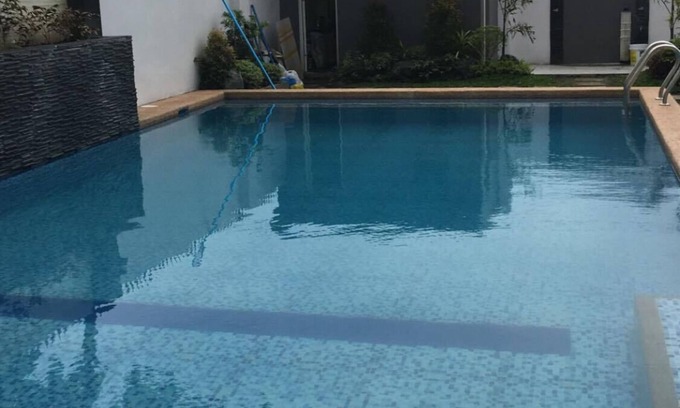 Borongan City House | 3 Story, 5 bedroom house, New Construction 2020 Modern Design, Pool w/BBQ area.