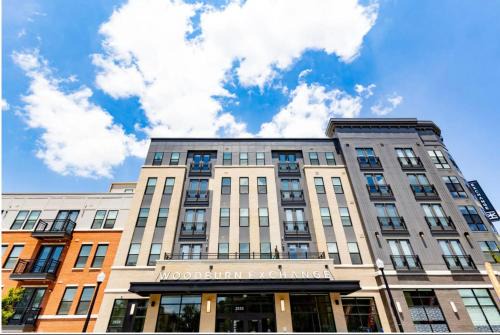 East Walnut HIlls Apartment | 3 Stylish apartments near shops and entertainment