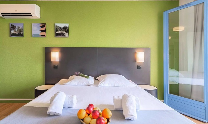 Montpezat Apartment | 3 Zimmer Classic 3 Erwachsene und 2 Kinder Terrasse