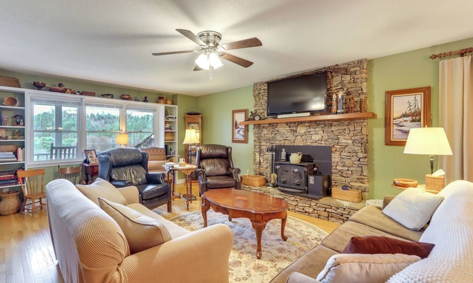 Marble House | 30 Acres of Mountainside Peace: Home in Marble