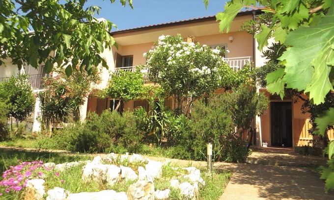 Baska Apartment | 30 m² Apartment ∙ 1 bedroom ∙ 3 guests