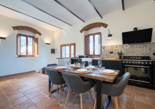 Rufina House | 30 Min from Florence Jacuzzi, Wi-Fi & Parking
