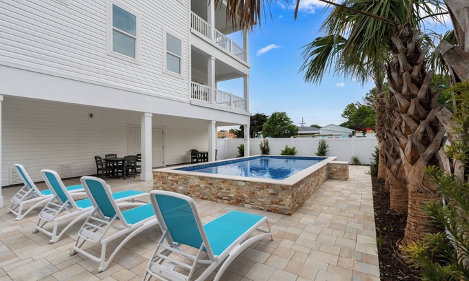 Cherry Grove Beach House | 30% off 3-7 thru Sept. 27. 3 min. NEW Pet friendly 5 bedroom 5 bath house. Pool