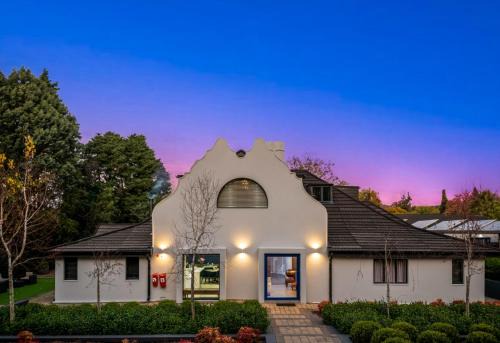 Waverley House | 30 on Whites Guesthouse