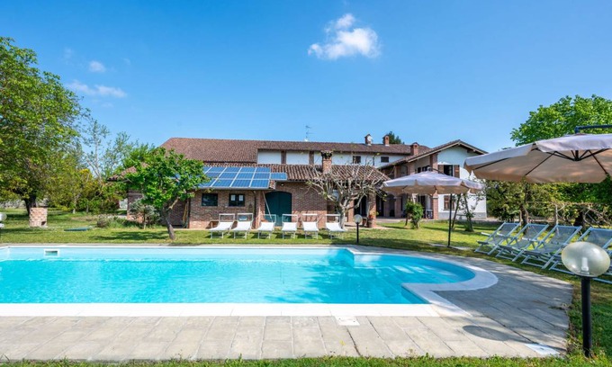 Basaluzzo House | 300 m² House ∙ 1 bedroom ∙ 9 guests