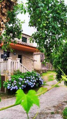 Sober House | 300 m² House ∙ 6 bedrooms ∙ 12 guests