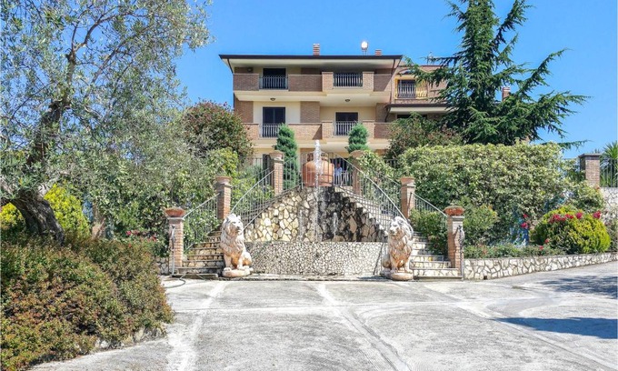 Caiazzo House | 300 m² House ∙ 7 bedrooms ∙ 12 guests