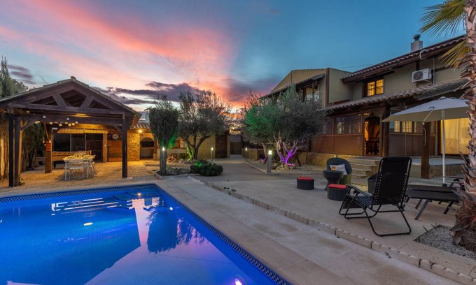 Lorqui Villa | 300 m² Villa ∙ 4 bedrooms ∙ 10 guests