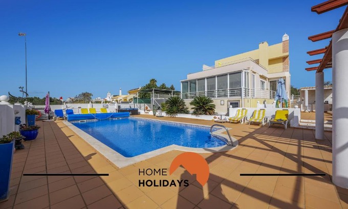 Pera Villa | #300 Vivenda Miradouro by Home Holidays