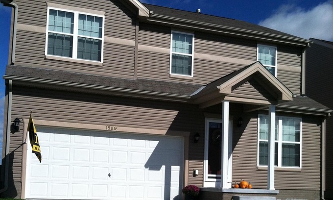 Jefferson House | 3000 sq ft West Omaha home. Perfect for wedding parties & families with kids!