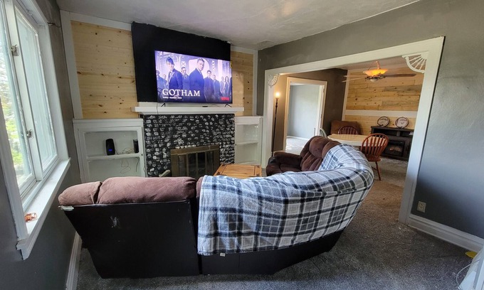 East End House | 3000sqft of pure enjoyment