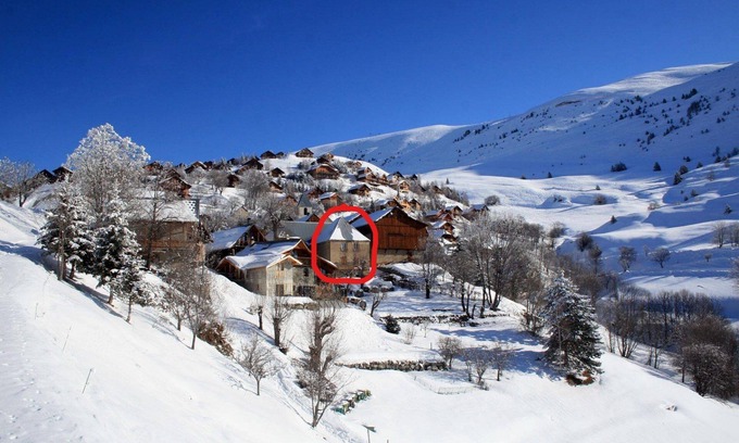 Villard-Reculas House | 300m from the ski lifts, renovated 1743 house. Balcony and terrace.