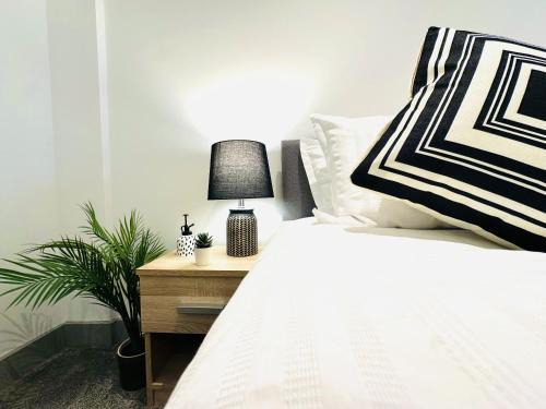 Wakefield Apartment | 301 Grosvenor House