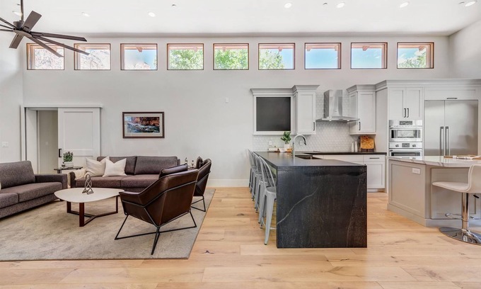 Zion National Park South Entrance House | 302 LaFave-Luxury Home at Zion: The Gallery House