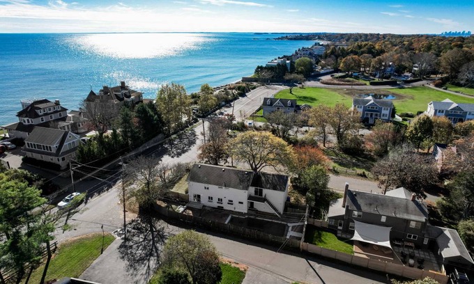 Marblehead House | 302 m² House ∙ 4 bedrooms ∙ 8 guests