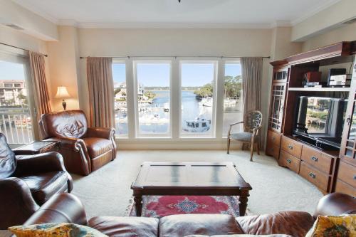 Shelter Cove Villa | 304 Main Sail
