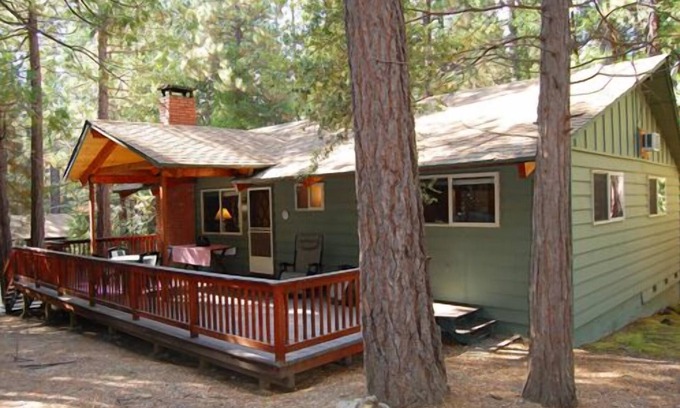 North Wawona Cabin | (30A) Dunning's Retreat at The Redwoods In Yosemite