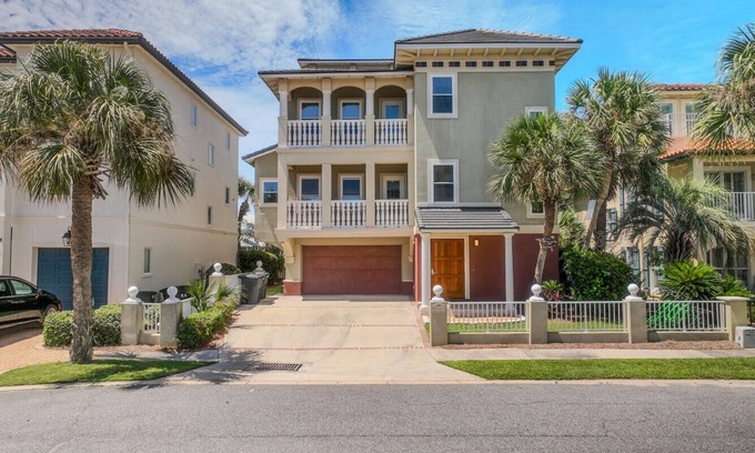 Santa Rosa Beach House | 🐬30A-Steps to Beach-Gulf Views-4 Bikes-Dolphin Overlook🐬